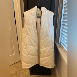 Long white puffer vest Size M
